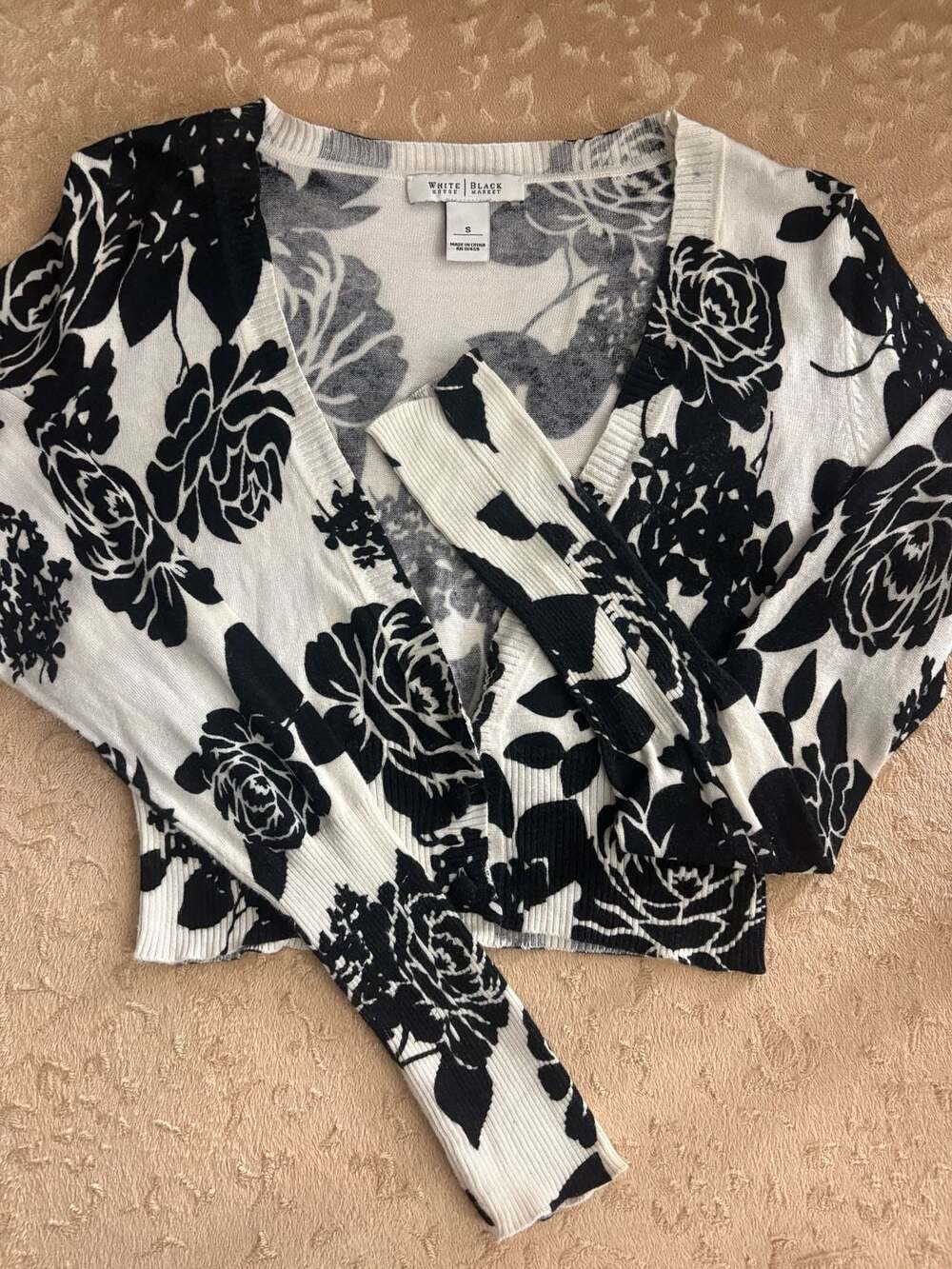 White House Black Market Black And White Floral Knit Cardigan